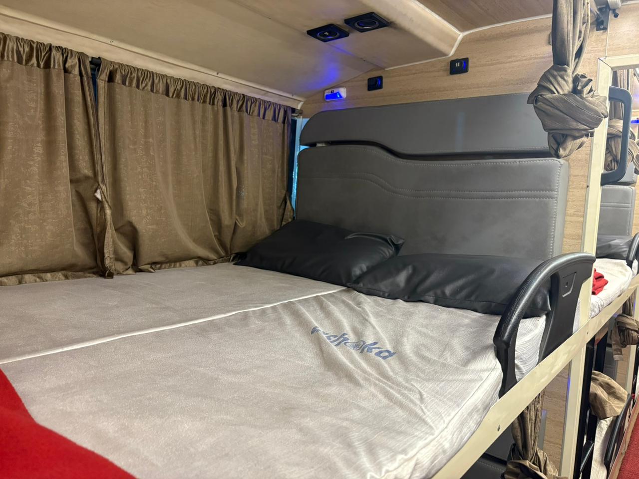 Scania Scania Sleeper interior view 1